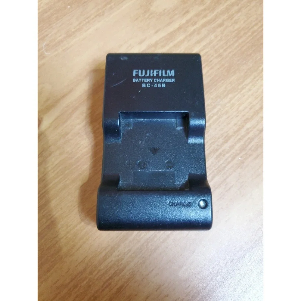Genuine Fujifilm BC-45B Camera Battery Charger Used